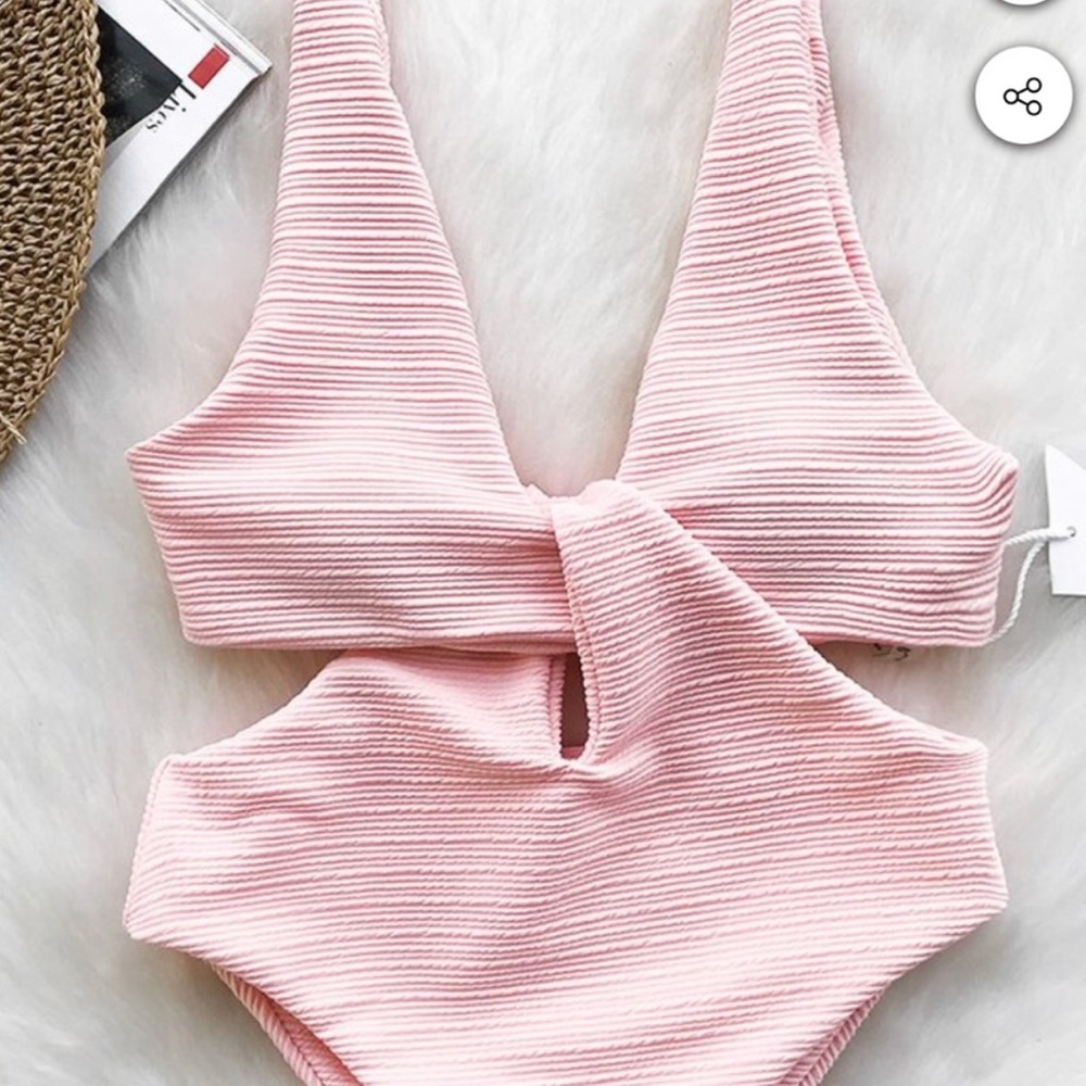 Never worn. - Picture 3 of 3